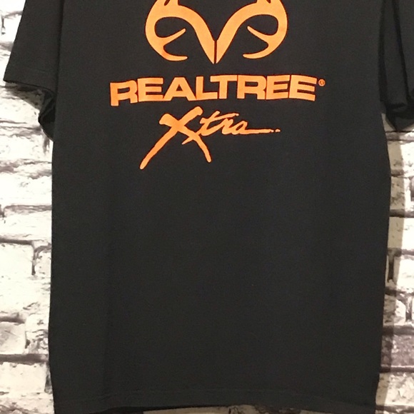 Realtree Black Graphic Shirt - Picture 4 of 7